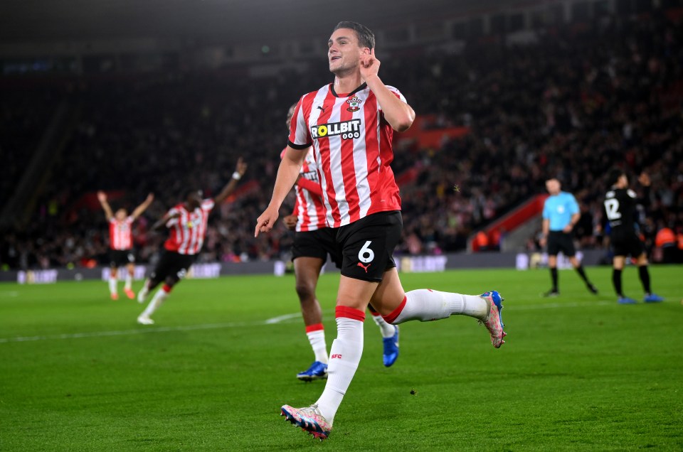 You are currently viewing Premier League duo poised for Taylor Harwood-Bellis transfer battle with Southampton set for relegation