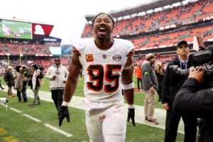 Read more about the article ‘Don’t think we’re aligned’ – Myles Garrett reached out to NBA GOAT for advice on leaving Cleveland