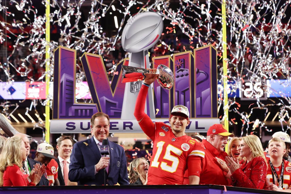 You are currently viewing Pained Patrick Mahomes not impressed with Luka Doncic in Lakers jersey for first time and ‘craziness’ of NBA trade deadline