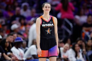 Read more about the article Trailblazing WNBA icon puts Caitlin Clark grudge aside in praise of $28 million deal that dwarves 1997 breakthrough