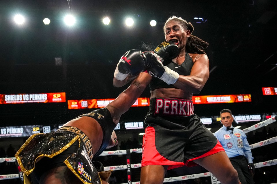 You are currently viewing Claressa Shields surpasses Oleksandr Usyk, Terence Crawford and Naoya Inoue with record-breaking win