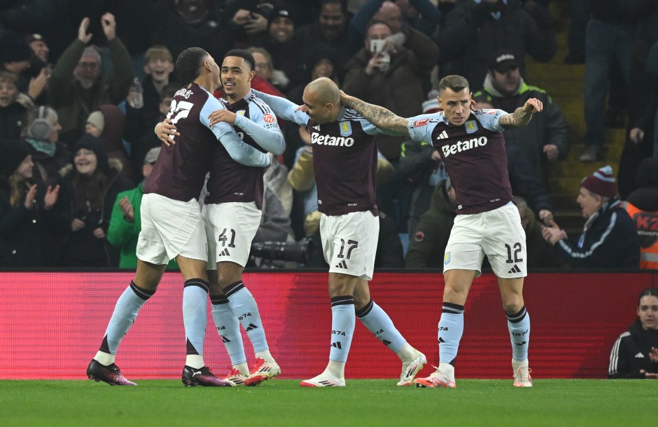 You are currently viewing Dion Dublin has BBC studio in stitches with seven-word comment about abusive fan