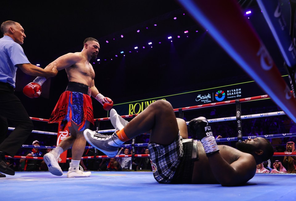 You are currently viewing Martin Bakole misses out on golden Daniel Dubois opportunity as a result of brutal Joseph Parker knockout