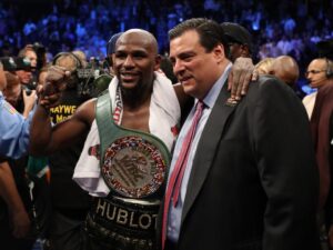 Read more about the article Floyd Mayweather’s unblemished 50-0 record at risk as undefeated lightweight creeps closer to legend’s streak