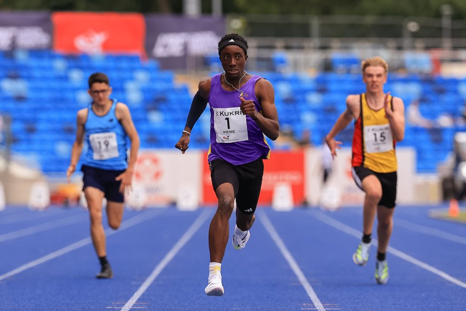 You are currently viewing British 15-year-old faster than Usain Bolt and Noah Lyles and is already demolishing world records