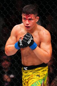 Read more about the article UFC fans concerned for Ilia Topuria and Khamzat Chimaev as shocking stat emerges