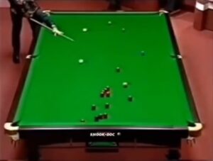 Read more about the article Officials were forced to intervene after Ronnie O’Sullivan accidentally destroyed snooker table at the World Championship