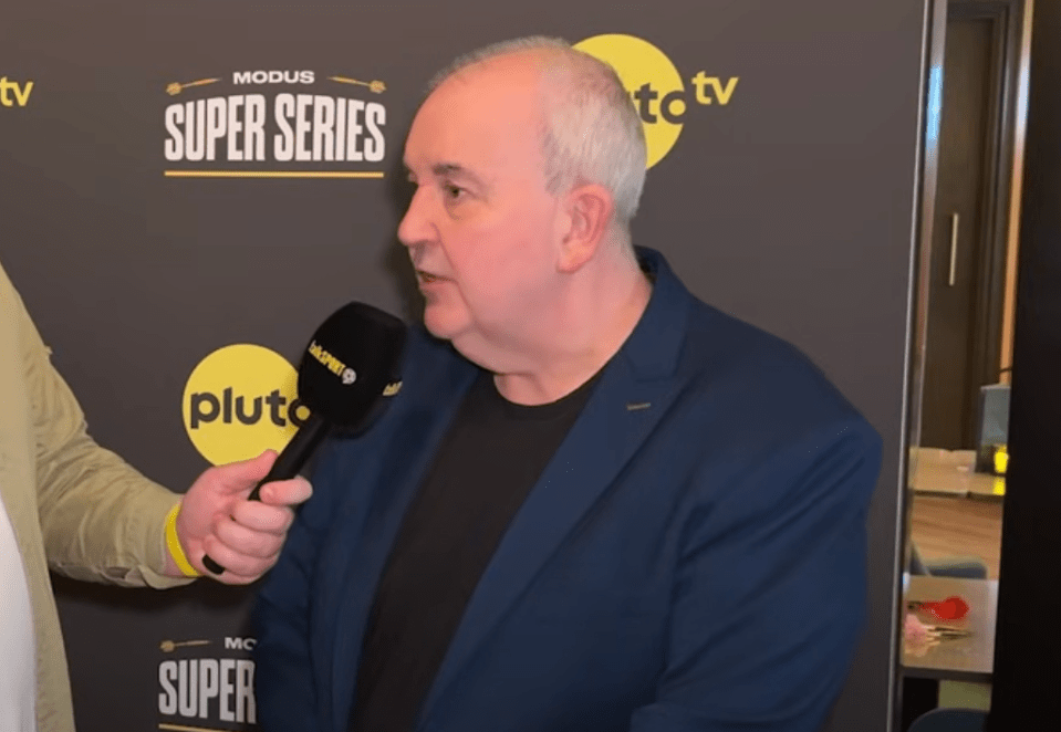 You are currently viewing Phil Taylor predicts astonishing eight-figure prize fund that could tempt him out of retirement