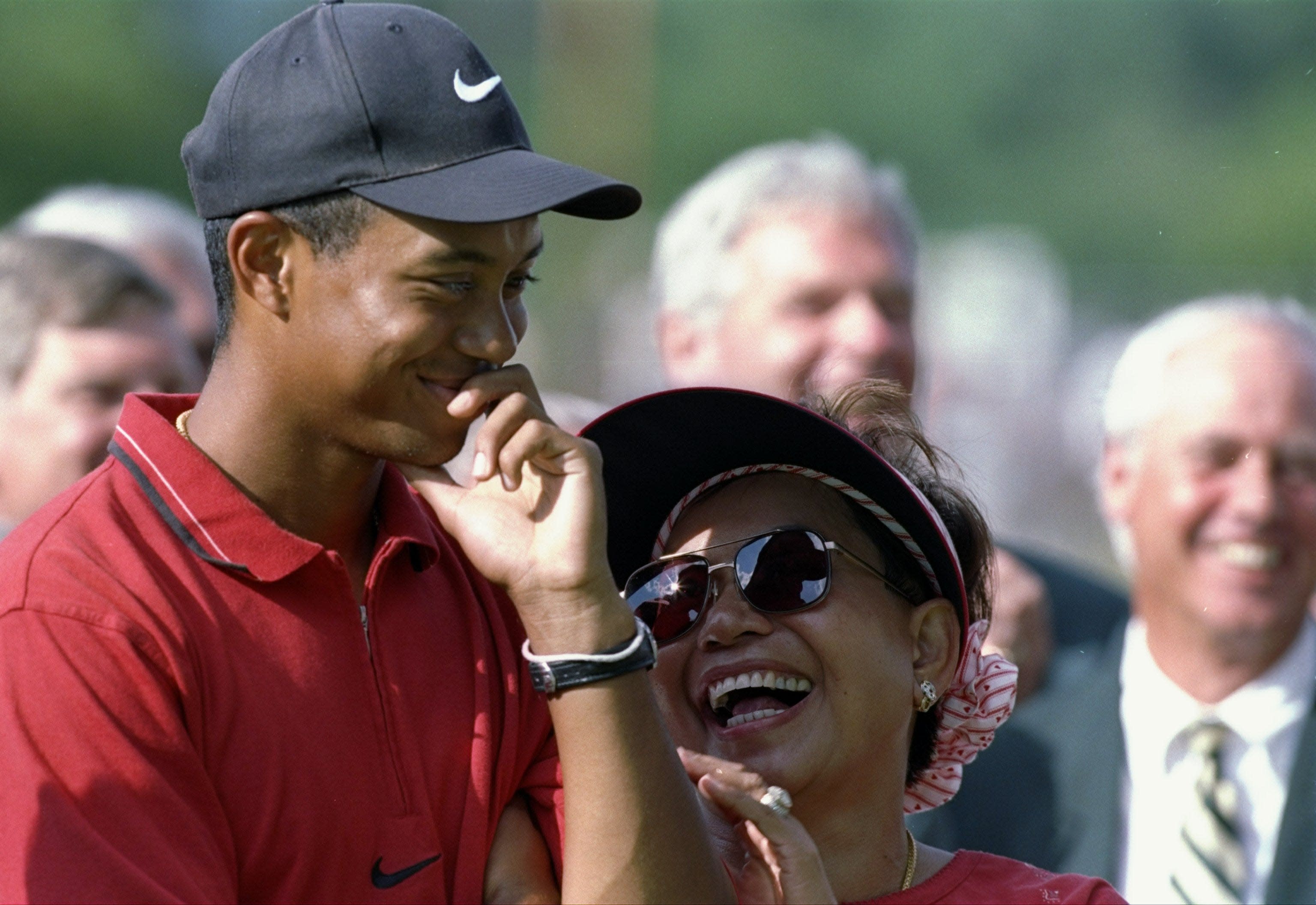 Read more about the article 9 Tiger Woods and mother Kutilda photos through the years