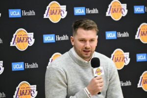 Read more about the article Luka Dončić wants to take high road, says playing with LeBron is dream come true at Lakers intro presser