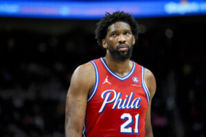 Read more about the article ESPN: Joel Embiid expects to eventually have another knee surgery, ‘long recovery period’