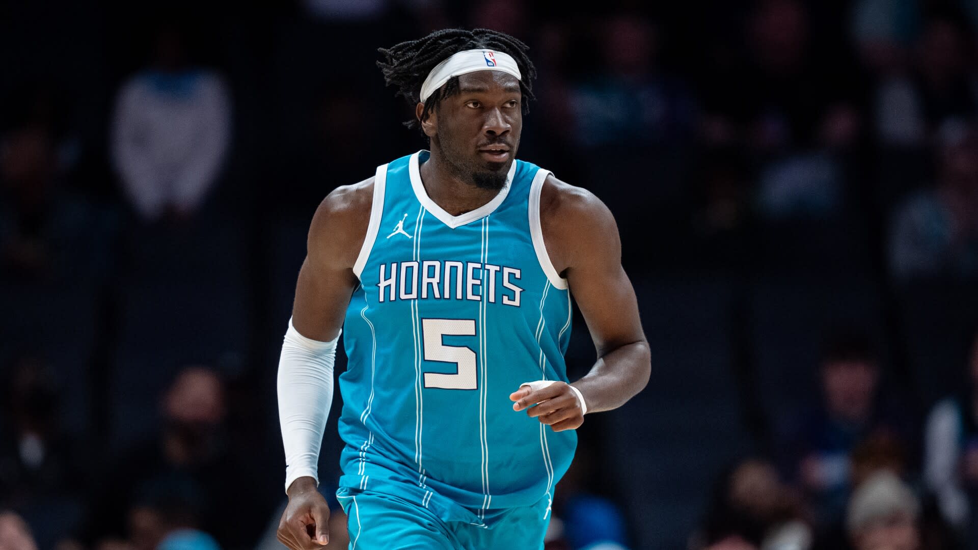 You are currently viewing Hornets reach out to NBA seeking way to dispute trade Lakers rescinded involving Mark Williams