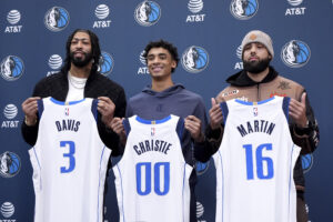 Read more about the article Anthony Davis intends to ‘give life back’ to Mavericks fans after shock of Luka Dončić trade