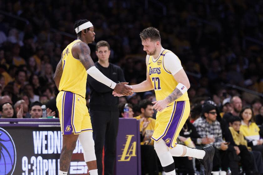 You are currently viewing Plaschke: Luka Doncic is here! Newly acquired star dazzles in his Lakers debut