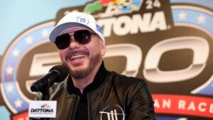 Read more about the article Pitbull no longer an owner in Trackhouse Racing