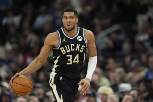 Read more about the article Giannis Antetokounmpo to miss NBA All-Star game with calf strain, will be out for the week