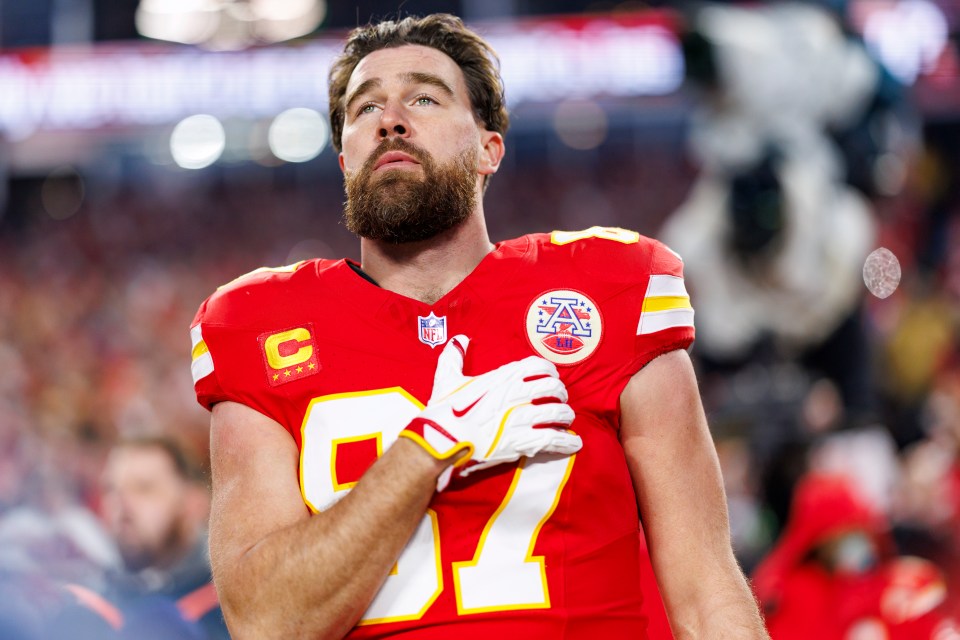 Read more about the article ‘Eternal optimism’ – Chiefs players and billionaire CEO reveal the real Travis Kelce hidden from Taylor Swift