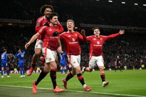 Read more about the article Harry Maguire’s controversial winner sees Ruud van Nistelrooy create unwanted Manchester United history