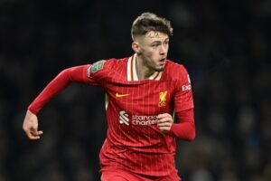 Read more about the article ‘One hell of a player’ – Liverpool talent reminds ex-Chelsea star of ‘young Steven Gerrard’