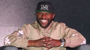 Read more about the article Floyd Mayweather spent $1million on Super Bowl ticket and extravagant Las Vegas weekend didn’t stop there