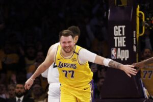 Read more about the article In Luka Doncic’s Lakers debut, crowd chants ‘Luu-ka.’ In Dallas, fan mouths ‘Fire Nico’ and gets ejected