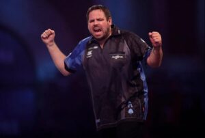 Read more about the article Adrian Lewis doesn’t hesitate when naming the greatest villains in darts and it’s not Michael van Gerwen