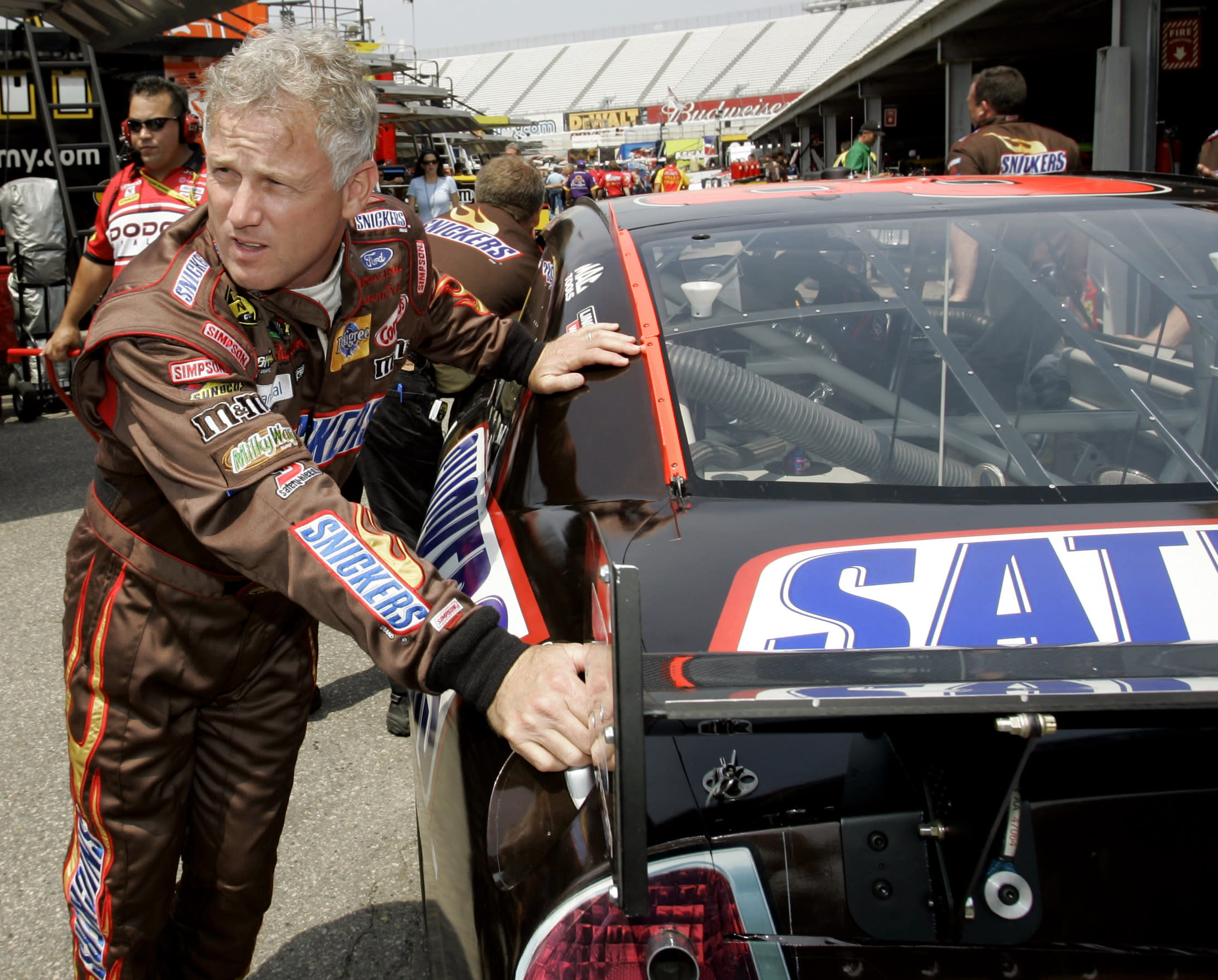 You are currently viewing Edwards and Rudd walked away from NASCAR and never looked back. Their reunion is at the Hall of Fame