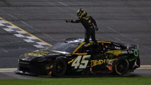 Read more about the article Thursday NASCAR schedule at Daytona