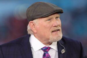 Read more about the article ‘It was fun’ – Beloved NFL analyst out of work as Fox contract ends with network facing fresh uncertainty over Terry Bradshaw and Jimmy Johnson