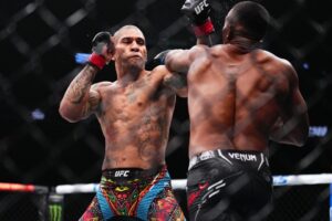 Read more about the article ‘Get home’ – UFC Hall of Famer slams Alex Pereira for travelling the world ahead of ‘hardest fight’ at UFC 313