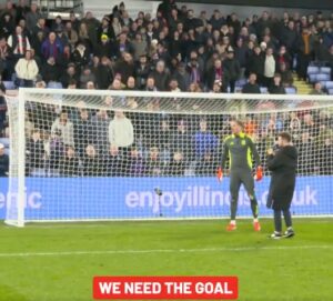 Read more about the article Premier League goalkeeper booed for ruining half-time kids penalty shootout after refusing to move