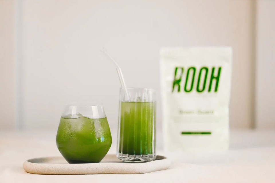 You are currently viewing ‘My digestion has never been better!’ rave fans of ROOH greens powder that’s £60 cheaper than AG1