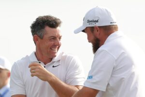 Read more about the article ‘Nobody’s ever asked me that’ – Shane Lowry lost for words after personal Rory McIlroy question