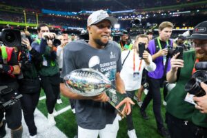 Read more about the article ‘Giants fans must be sick’ – Saquon Barkley lifts Lombardi Trophy to compound Joe Schoen’s nightmare $160 million mistake