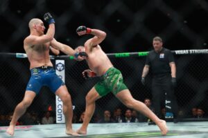 Read more about the article Dricus Du Plessis reveals exactly what he told Sean Strickland moments after breaking his nose at UFC 312