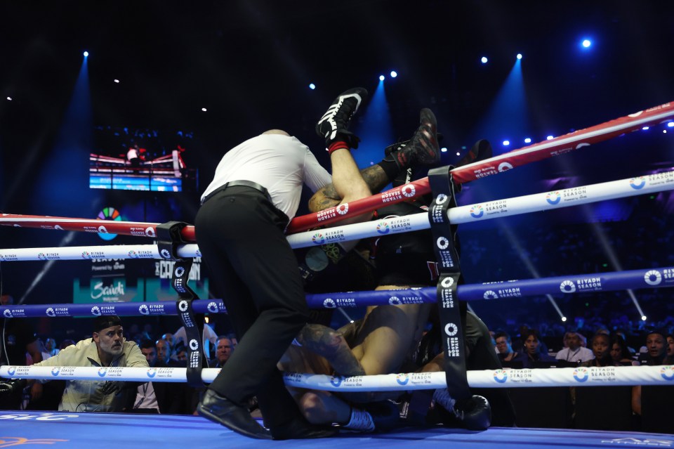 You are currently viewing Ben Whittaker switches to Tyson Fury coach as he overhauls camp for Liam Cameron rematch