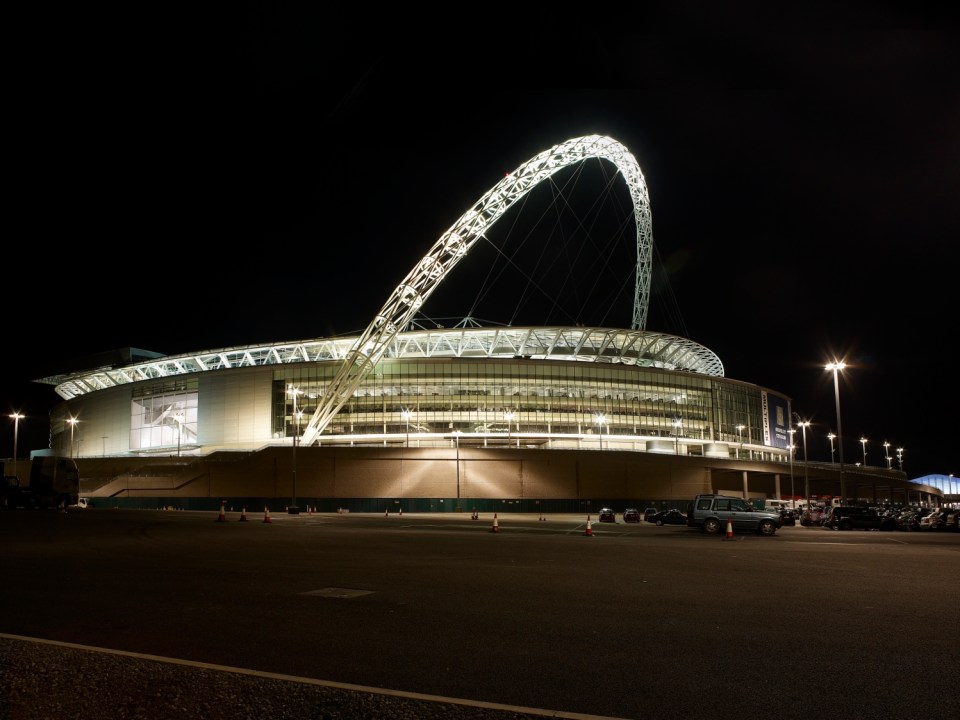 You are currently viewing Wembley nearly looked radically different before ‘circus tent’ design was shelved for iconic arch