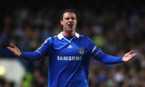 Read more about the article Wayne Bridge reveals shocking moment Chelsea star knocked out teammate on training ground