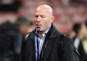 Read more about the article Alan Shearer apologises after being called out for error during Manchester United v Fulham commentary