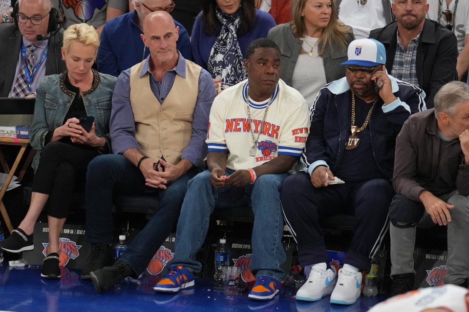 You are currently viewing Josh Hart, Ben Stiller and others react as Tracy Morgan abruptly leaves Knicks game in wheelchair following distressing scenes