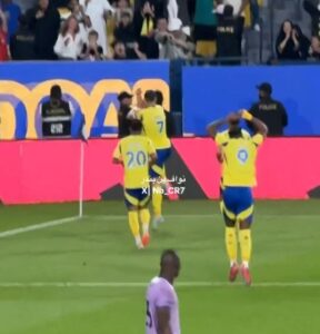 Read more about the article Jhon Duran left red-faced as Al Nassr striker attempts Cristiano Ronaldo’s celebration