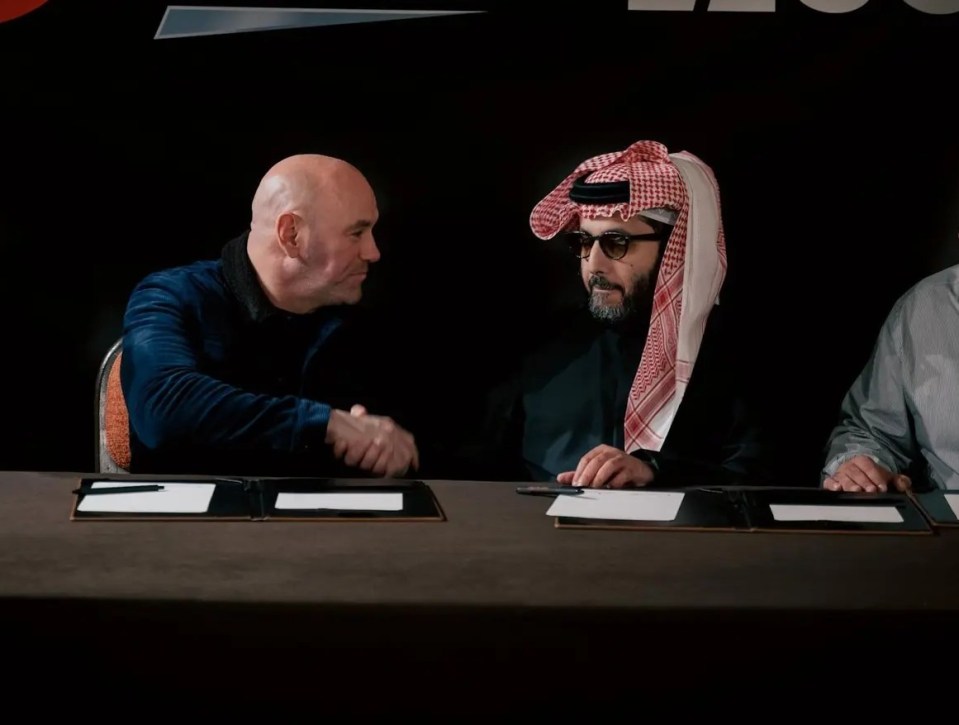 You are currently viewing Dana White and Turki Alalshikh announce stunning new boxing league as UFC president launches ‘exciting chapter in history’