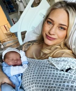 Read more about the article Ebanie Bridges and Kell Brook welcome newborn baby into the world with a ‘first’ in boxing