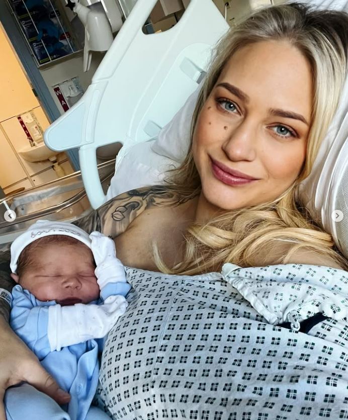 You are currently viewing Ebanie Bridges and Kell Brook welcome newborn baby into the world with a ‘first’ in boxing