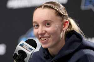 Read more about the article ‘Prepare your whole life’ – Paige Bueckers only has eyes for one thing as March Madness cranks up pressure on No 1 pick claim