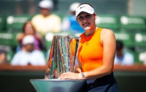 Read more about the article Maria Sharapova sends Mirra Andreeva a heartfelt message after matching her record with Indian Wells triumph