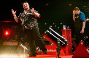 Read more about the article ‘In your head’ – Darts icon made four-word comment which saw former PDC world champion storm off stage