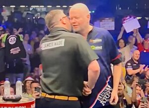 Read more about the article Darts star’s bizarre antics continue days after controversial Luke Humphries lick saga