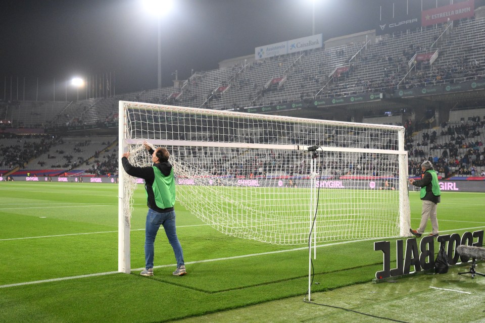 You are currently viewing Barcelona clash with Osasuna postponed just 18 minutes before kick-off due to passing of first team staff member