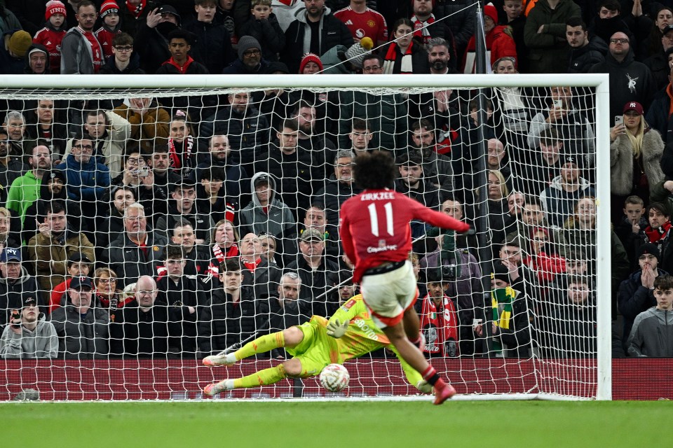 You are currently viewing Holders Man United dumped out of FA Cup as Joshua Zirkzee fights back tears after penalty saved